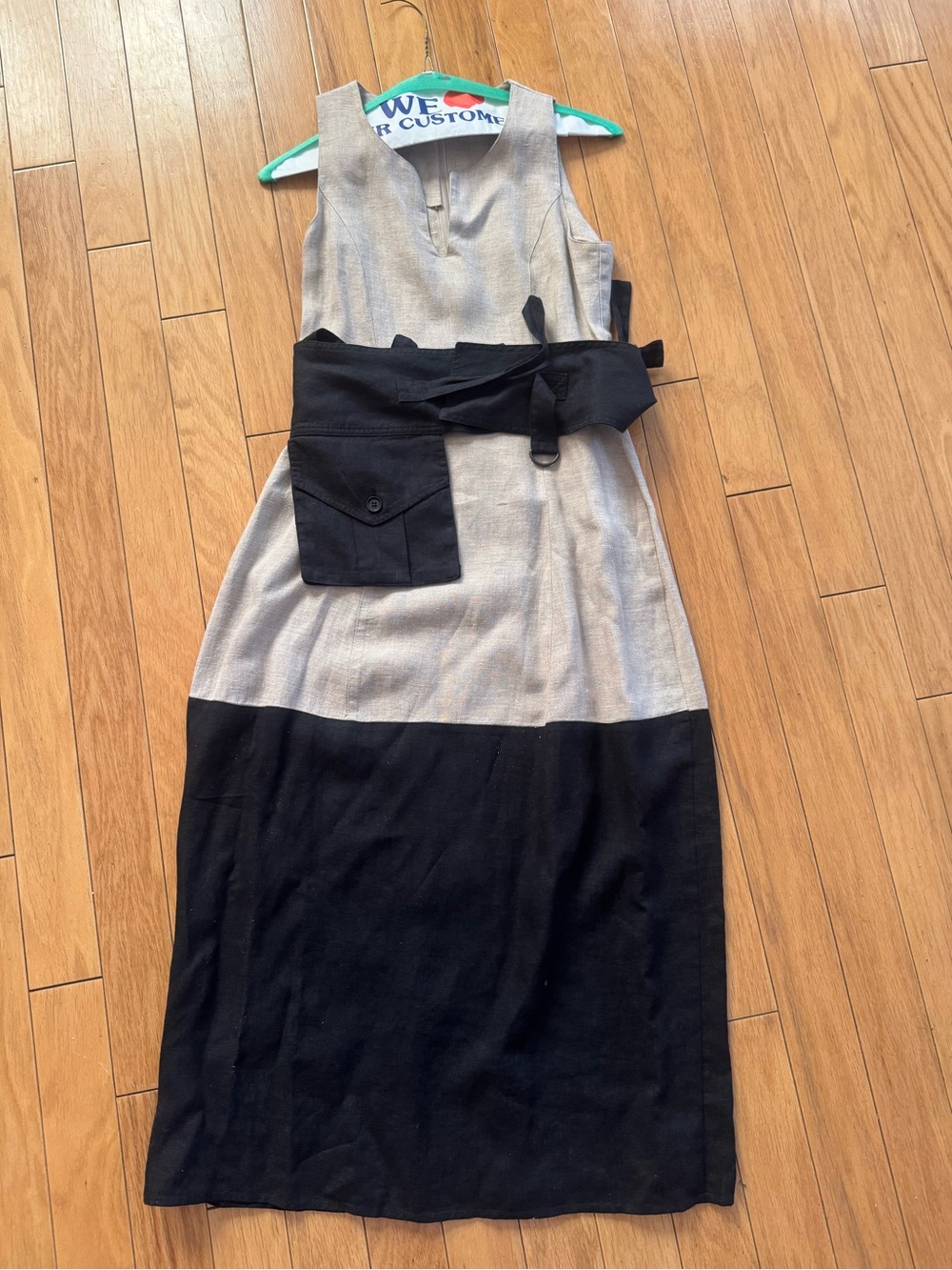 Two-Tone Sleeveless Midi Dress in Cream and Black Ivan Grundahl